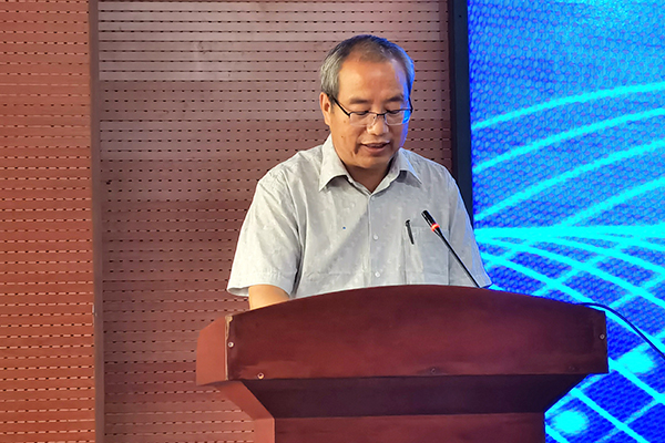 *教師團(tuán)隊代表——魏子貴發(fā)言