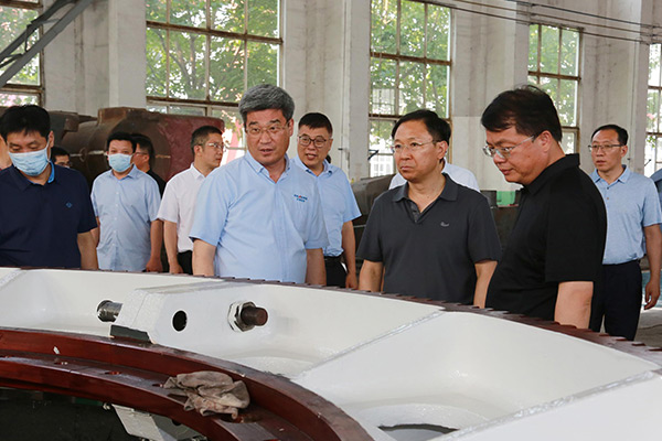 省農(nóng)業(yè)農(nóng)村廳副廳長(zhǎng)劉保倉到長(zhǎng)城機(jī)械調(diào)研 省農(nóng)業(yè)農(nóng)村廳副廳長(zhǎng)劉保倉到長(zhǎng)城機(jī)械調(diào)研